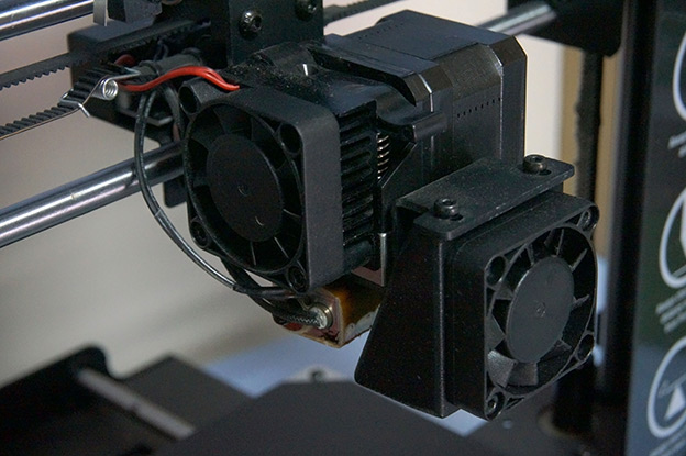 Экструдер у Wanhao