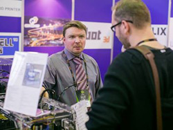Новинка выставки CES 2014 в Лас-Вегасе 3D принтер MakerBot Replicator (5th Generation)