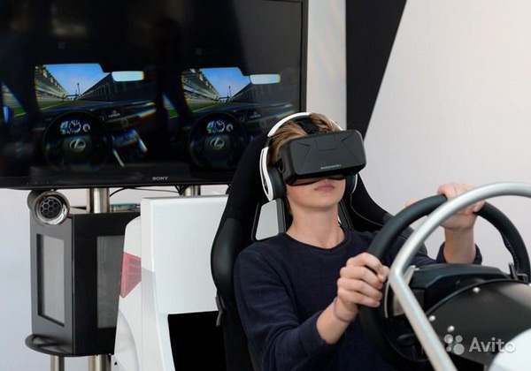 Шлем виртуальной реальности Oculus Rift Development Kit 2 в основном применяется для гейминга и виртуальных аттракционов