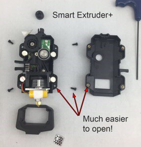 4 болта дают возможность легко открыть корпус Smart Extruder