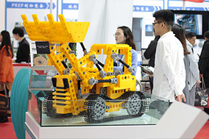 Поставки премиального пластика PolyMaker