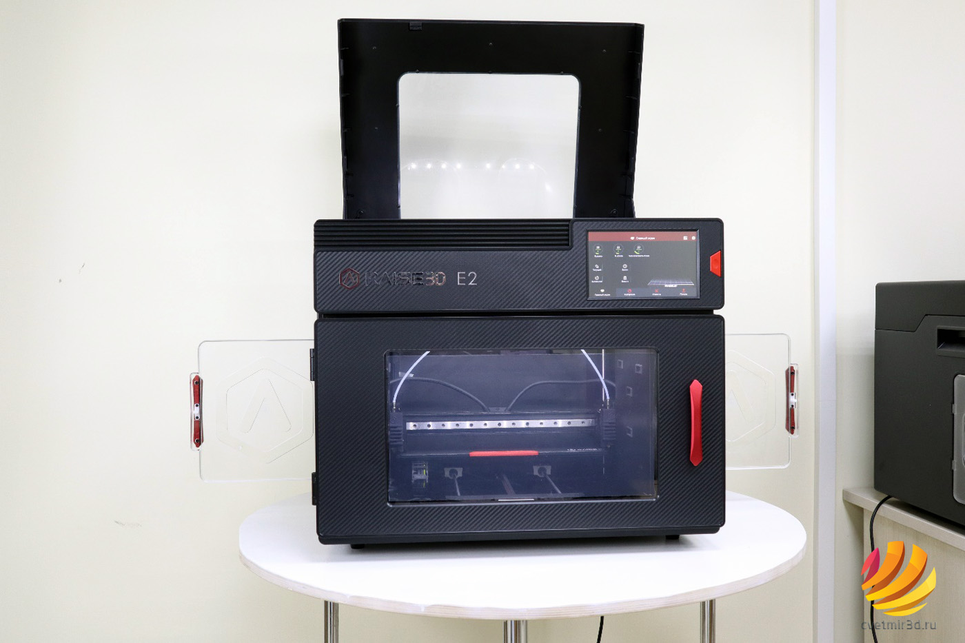 obzor_3d-printer_raise3d_e2_image6.jpeg